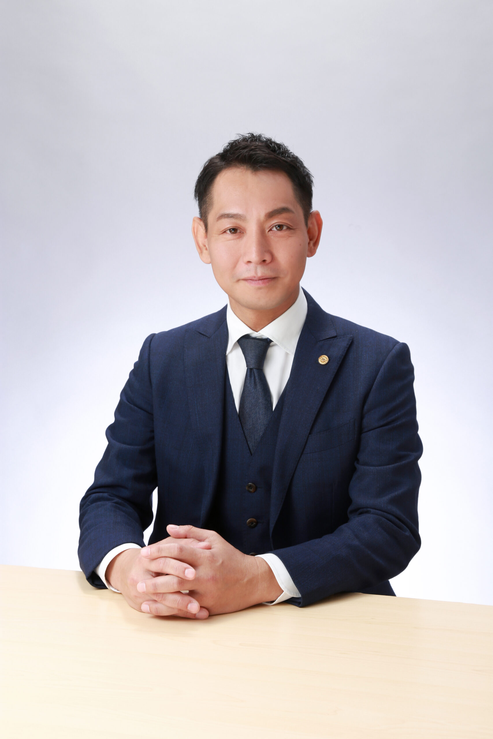 ユアーズ行政書士事務所 代表 日野智弘のプロフィール写真